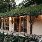 Forest Retreat With Sauna And Jacuzzi Lasko