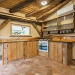 Forest Retreat With Sauna And Jacuzzi 别墅 洛什科