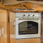 Forest Retreat With Sauna And Jacuzzi *