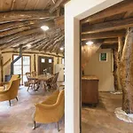 Forest Retreat With Sauna And Jacuzzi