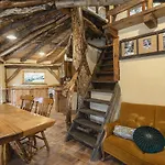 别墅 Forest Retreat With Sauna And Jacuzzi
