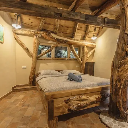 Forest Retreat With Sauna And Jacuzzi 别墅 洛什科