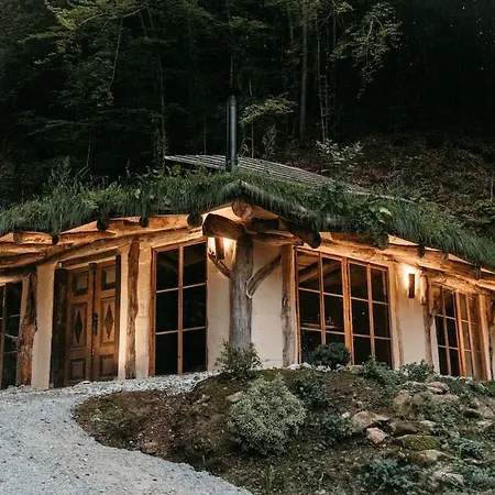 Villa Forest Retreat With Sauna And Jacuzzi *